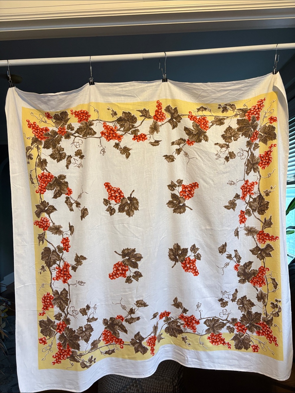 Vintage White and Yellow Grape Print Cotton Tablecloth